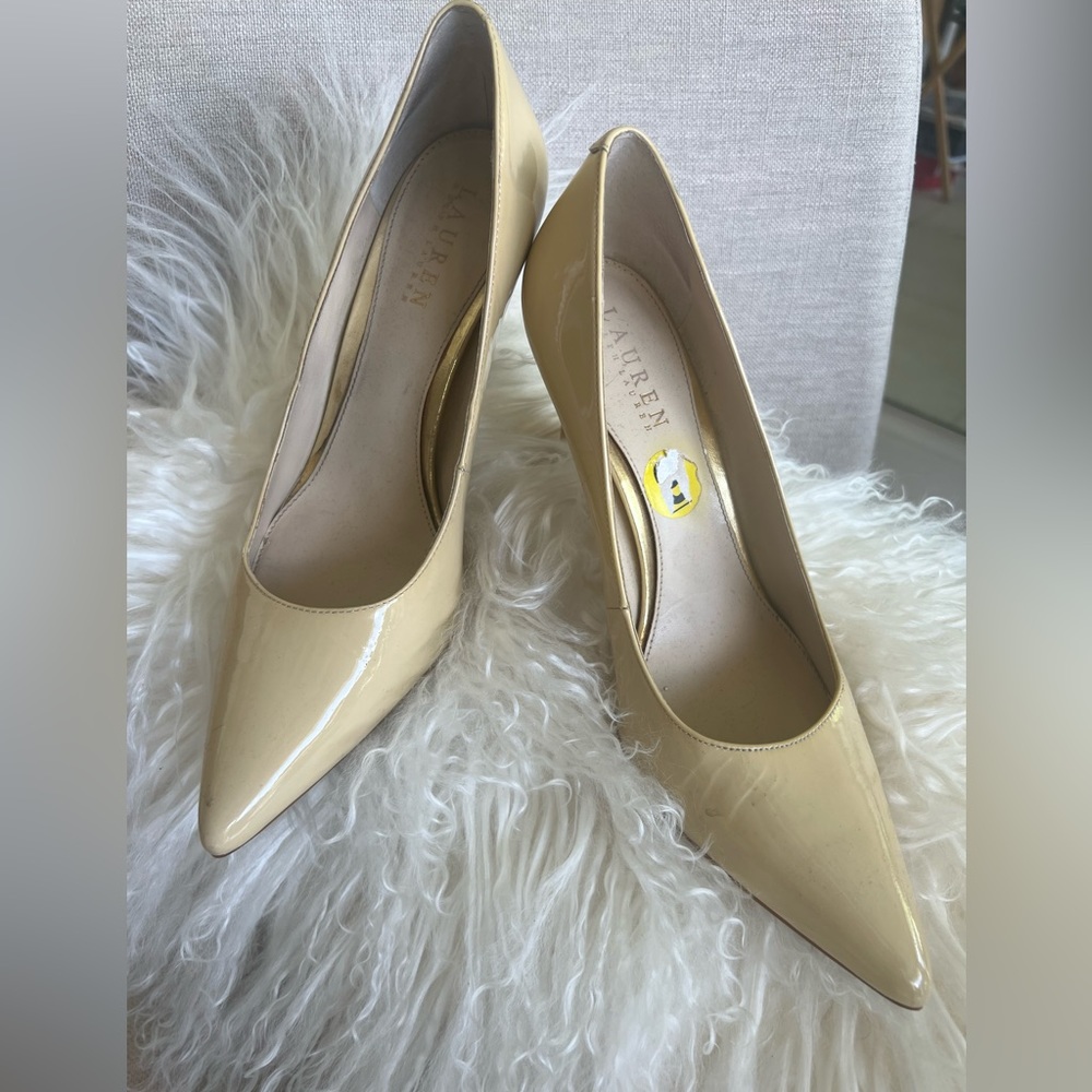 Ralph Lauren size 9 beige patent pumps 3 3/4” heels - nearly new!